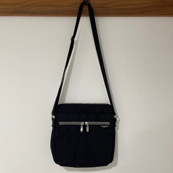 Baggallini Handbags - Baggallini Horizon Crossbody Bag Womens Medium Black Nylon Multi-Zip‎ | Gorpcore
